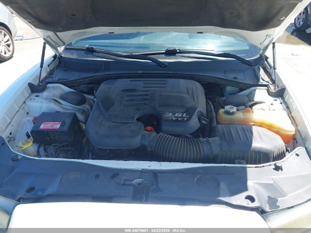 DODGE CHARGER SE - 10