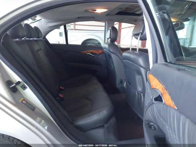 MERCEDES-BENZ E-CLASS - 8