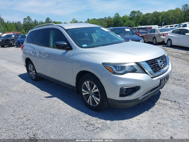 2017 NISSAN PATHFINDE SV