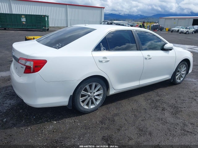 TOYOTA CAMRY - 4