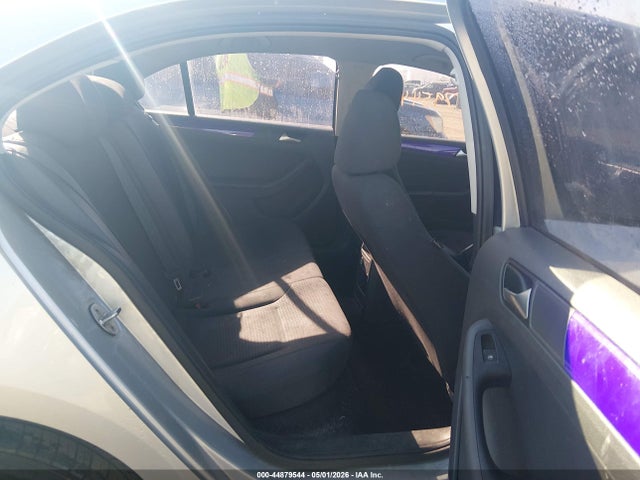 صورة 8 لـ 2016 Volkswagen JETTA 1.4T SE