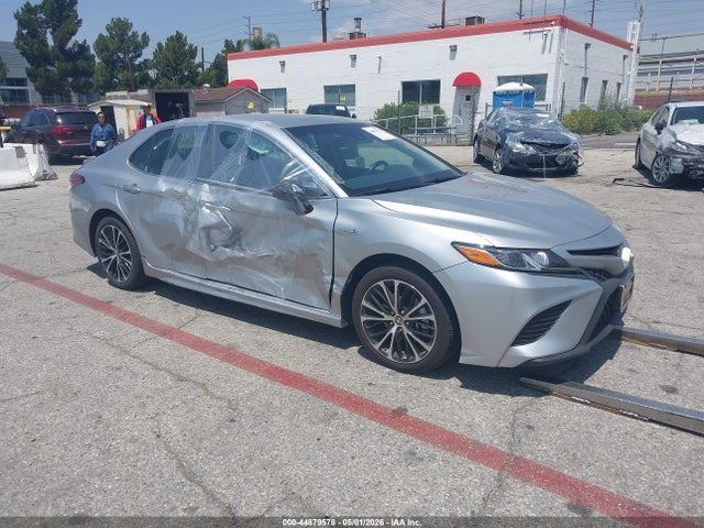 2018 TOYOTA CAMRY SE
