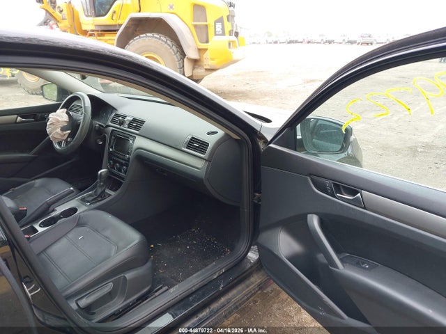 2014 Volkswagen PASSAT 1.8T SE — фото 5