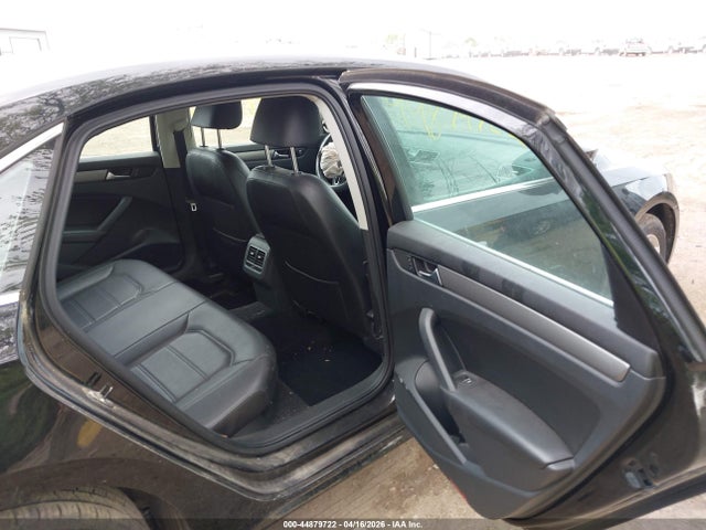2014 Volkswagen PASSAT 1.8T SE — фото 8