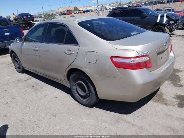 TOYOTA CAMRY - 3