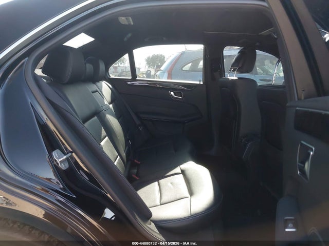 MERCEDES-BENZ E-CLASS - 8