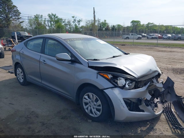 HYUNDAI ELANTRA SE - 1