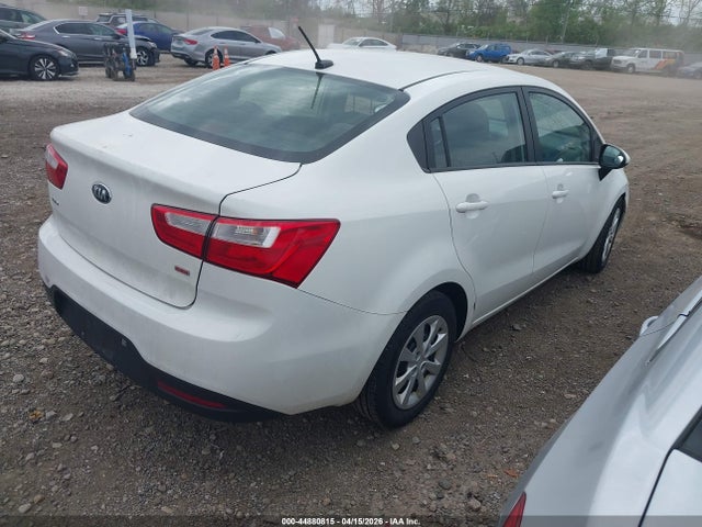 KIA RIO LX - 4
