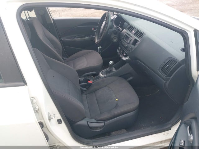 KIA RIO LX - 5