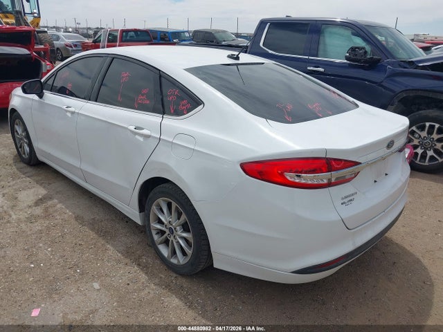 FORD FUSION SE - 3