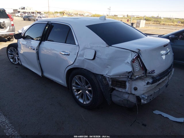 2016 Chrysler 300C — фото 3