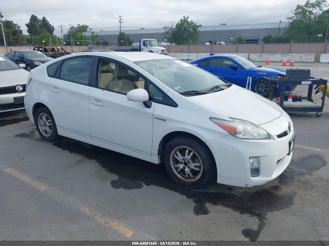TOYOTA PRIUS - 1