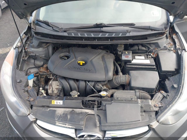 HYUNDAI ELANTRA GLS - 10