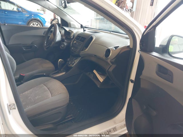 CHEVROLET SONIC LS AUTO - 5