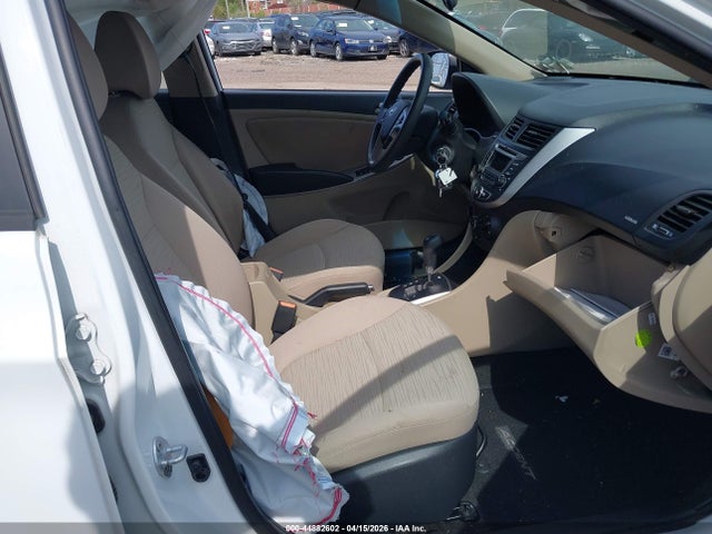 HYUNDAI ACCENT SE - 5