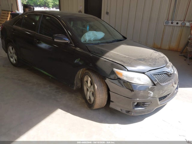 2011 TOYOTA CAMRY SE