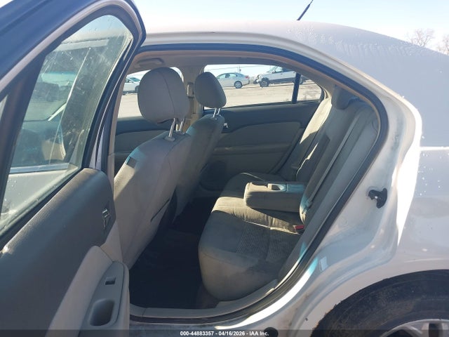 FORD FUSION SE - 8