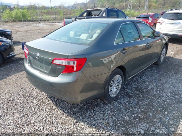 TOYOTA CAMRY - 4