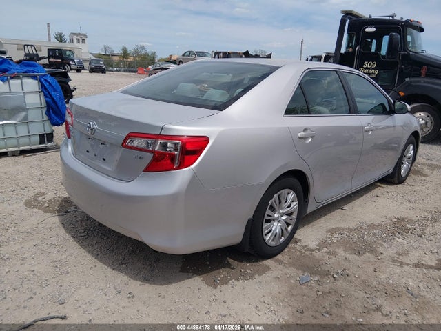TOYOTA CAMRY - 4