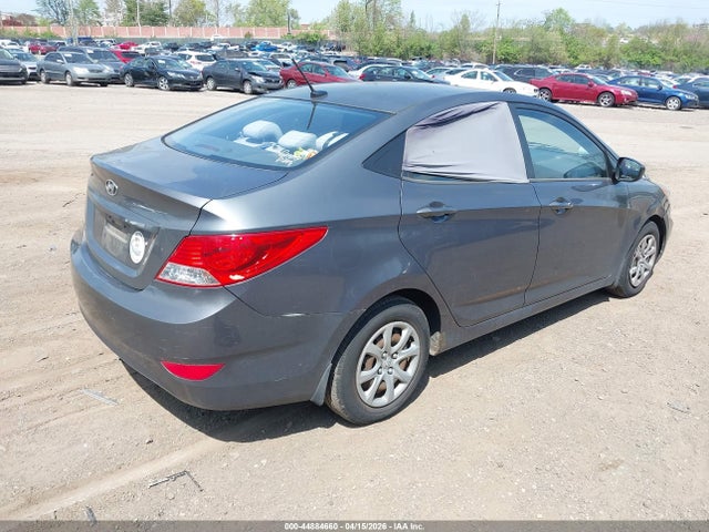 HYUNDAI ACCENT GLS - 4