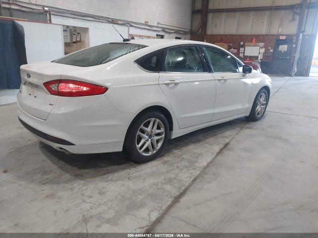 FORD FUSION SE - 4