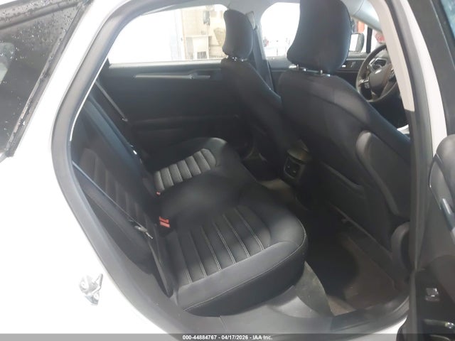 FORD FUSION SE - 8