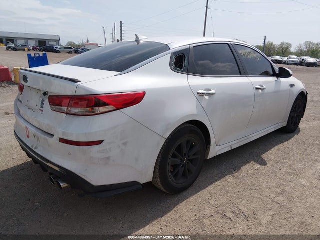 KIA OPTIMA LX - 4