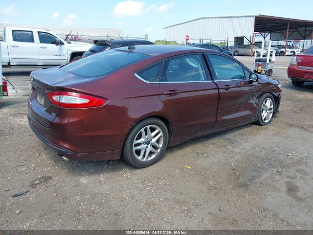 FORD FUSION SE - 4