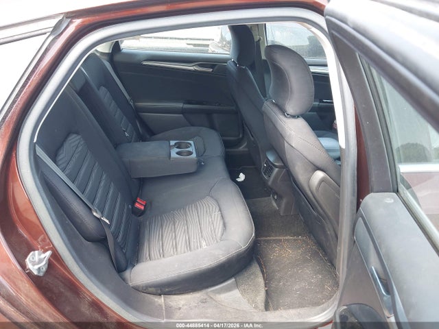 FORD FUSION SE - 8
