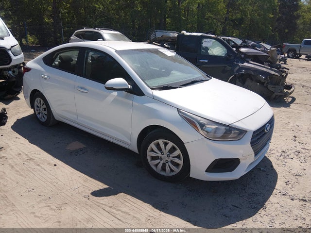 HYUNDAI ACCENT SE - 1