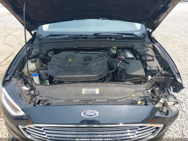 FORD FUSION SE - 10