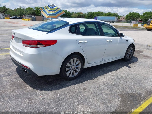 KIA OPTIMA LX - 4