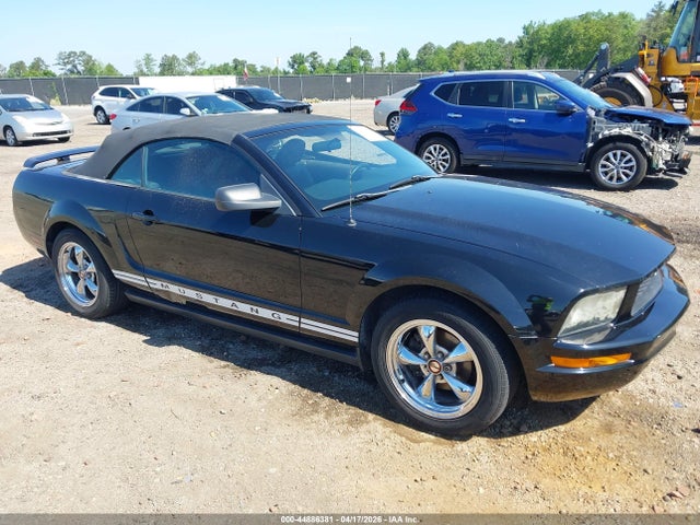 FORD MUSTANG - 1
