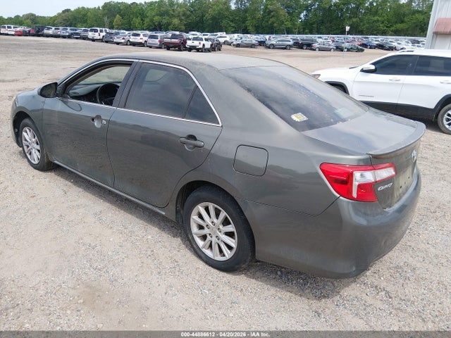 TOYOTA CAMRY - 3