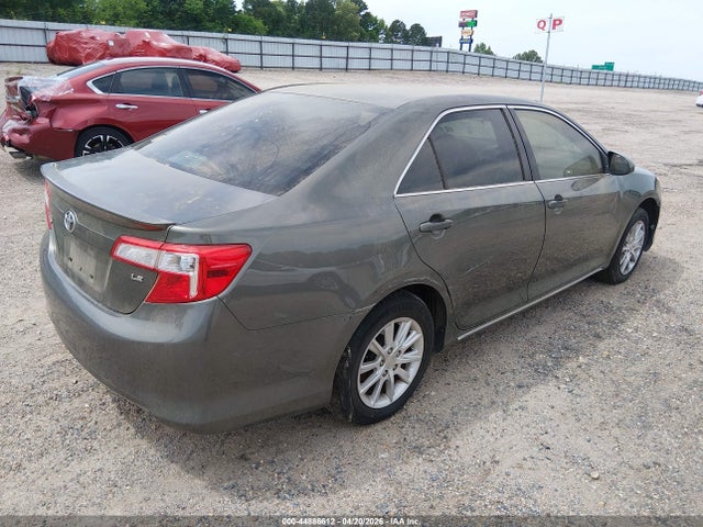 TOYOTA CAMRY - 4