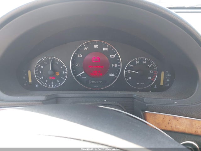 MERCEDES-BENZ E-CLASS - 7