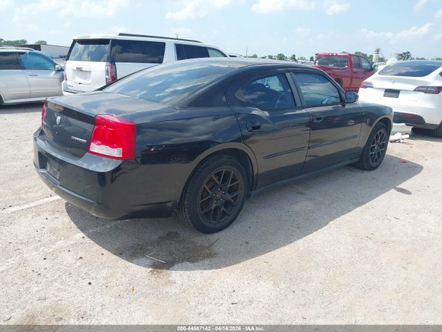 DODGE CHARGER SE - 4