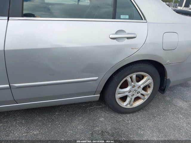 HONDA ACCORD 2.4 SE - 6