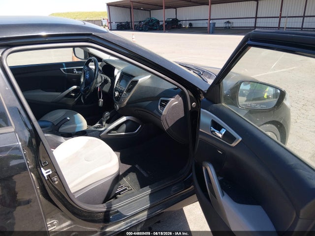 HYUNDAI VELOSTER BASE W/GRAY - 5