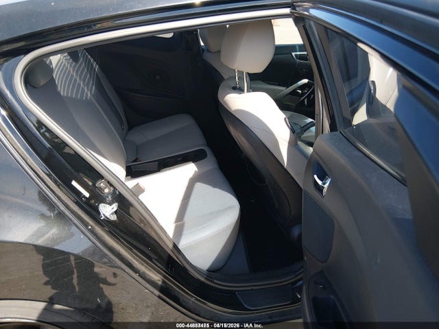 HYUNDAI VELOSTER BASE W/GRAY - 8