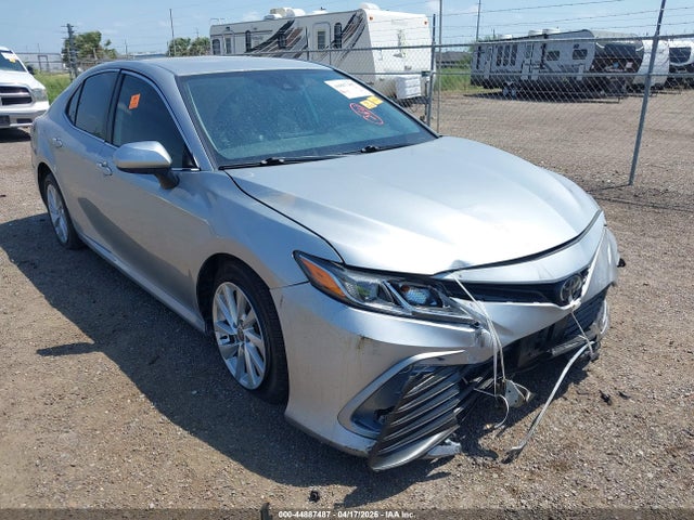 2022 Toyota CAMRY LE — фото 6
