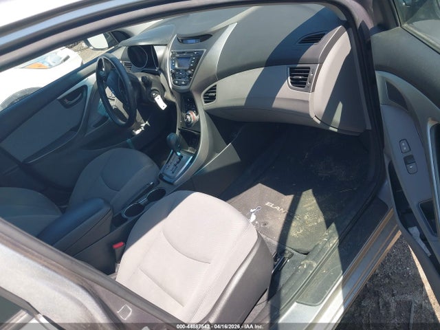 HYUNDAI ELANTRA GLS - 5