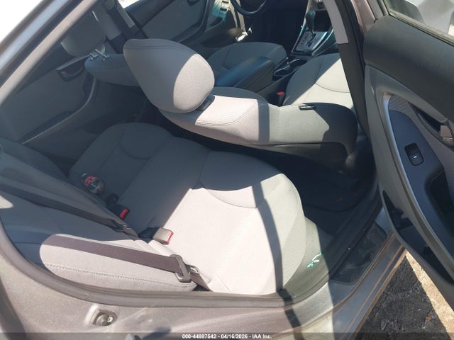 HYUNDAI ELANTRA GLS - 8