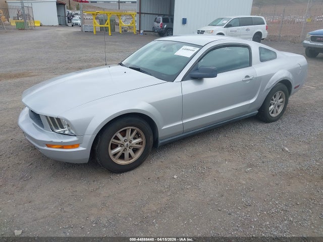FORD MUSTANG V6 - 2