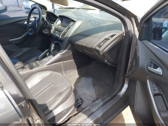 FORD FOCUS TITANIUM - 5