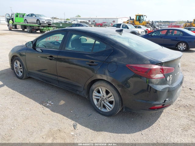 HYUNDAI ELANTRA - 3