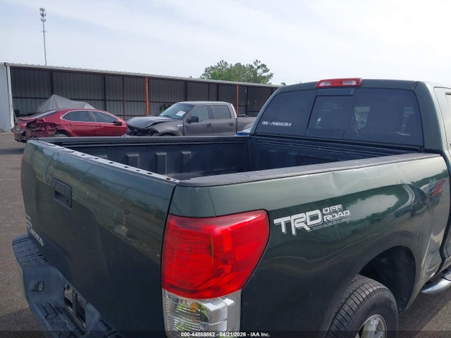 TOYOTA TUNDRA - 6