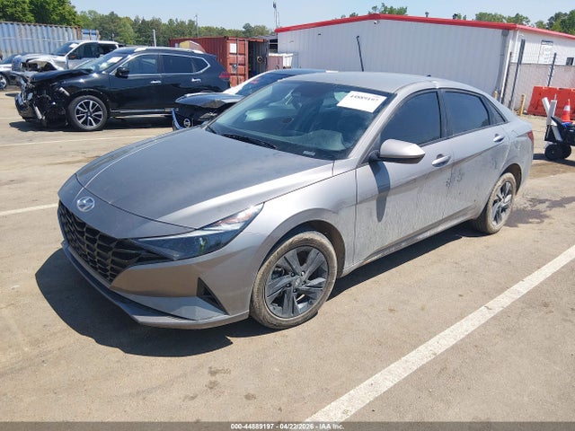 صورة 2 لـ 2022 Hyundai ELANTRA SEL