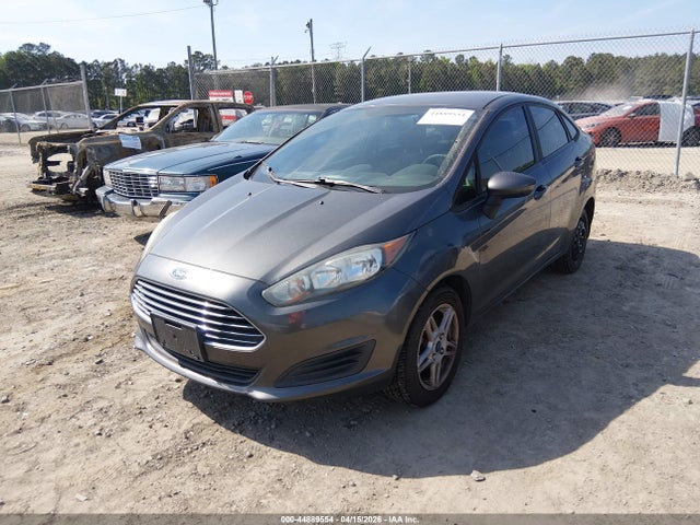 FORD FIESTA SE - 2