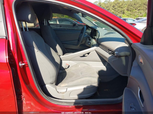 صورة 5 لـ 2024 Hyundai ELANTRA SE